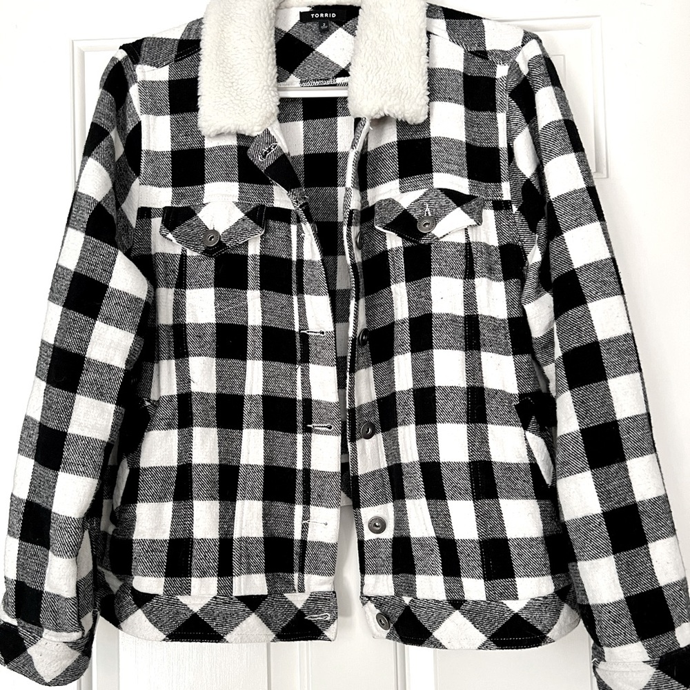 Torrid Size 2 (18/20) Sherpa collar jacket